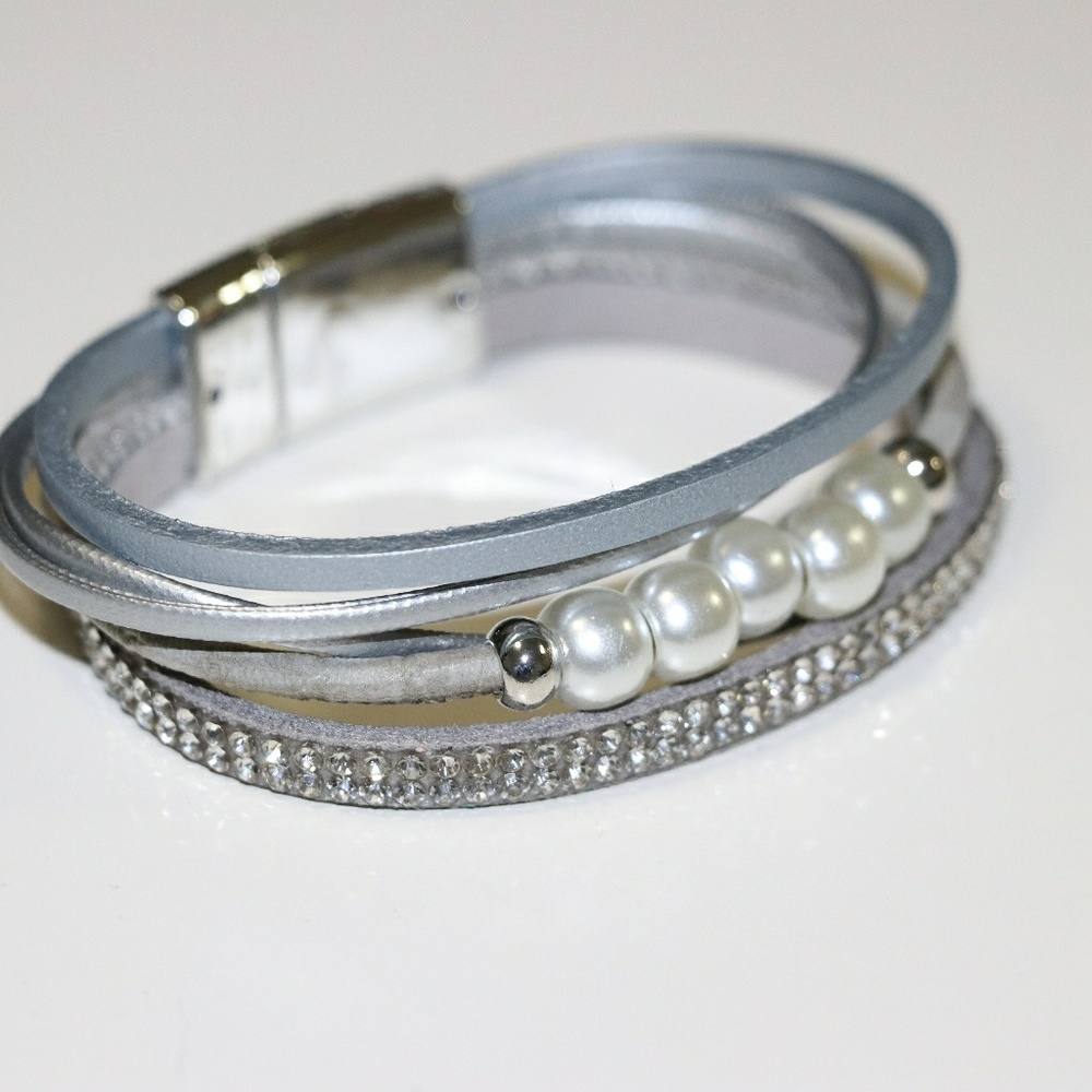 SPRING 2024 COLLECTION - Bracelet LOLILOTA gray with pearls French Jewelry